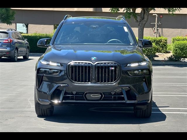 2025 BMW X7 M60i