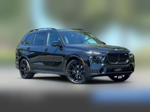 2025 BMW X7 M60i