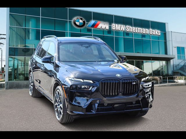 2025 BMW X7 M60i