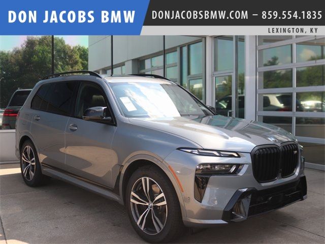 2025 BMW X7 M60i