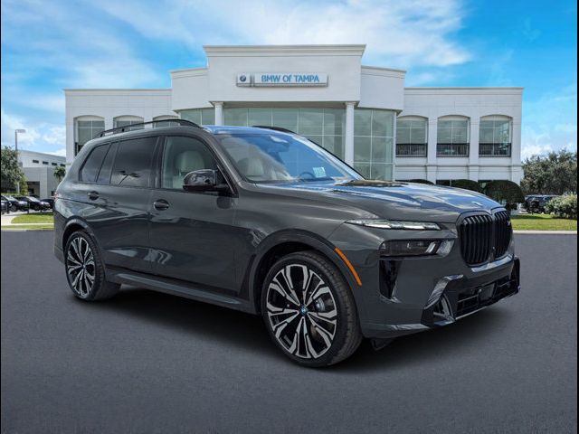 2025 BMW X7 M60i