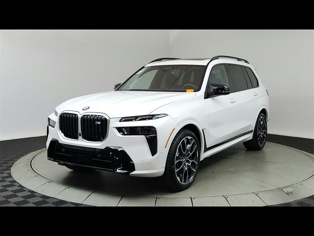 2025 BMW X7 M60i