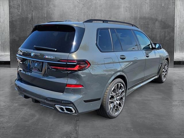 2025 BMW X7 M60i