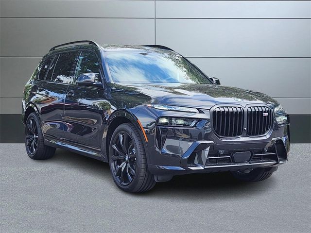 2025 BMW X7 M60i