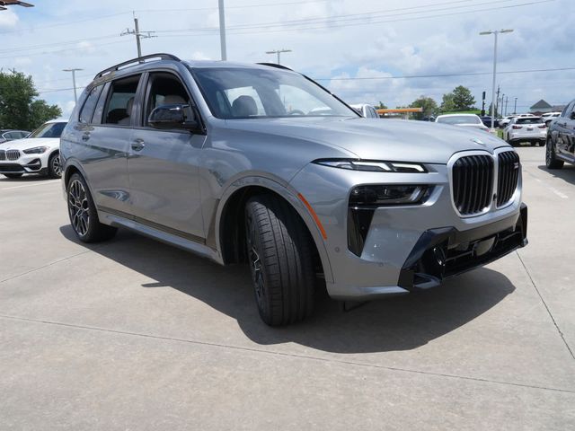 2025 BMW X7 M60i