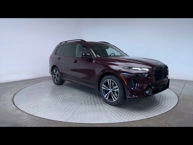 2025 BMW X7 M60i