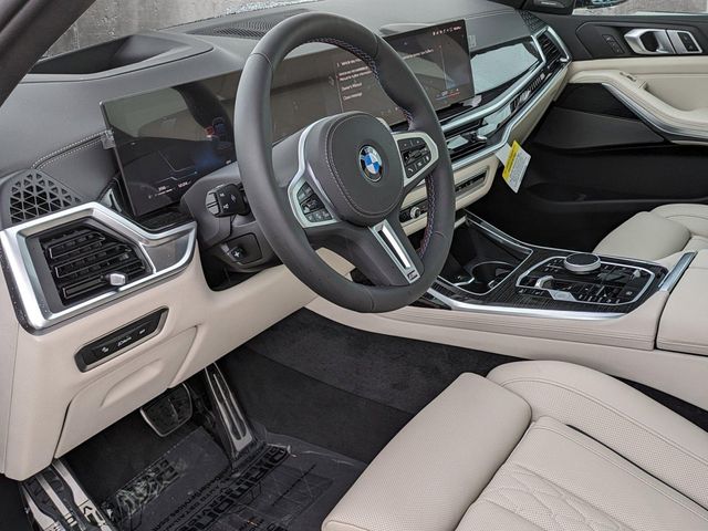 2025 BMW X7 M60i