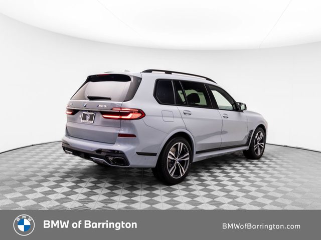 2025 BMW X7 M60i