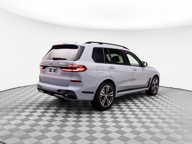 2025 BMW X7 M60i