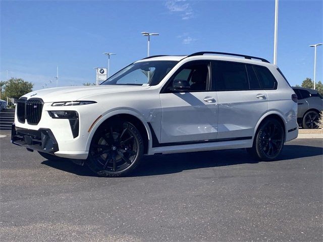 2025 BMW X7 M60i