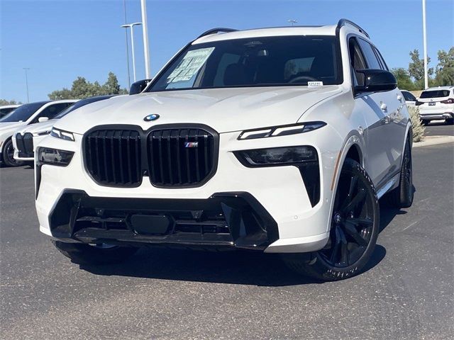 2025 BMW X7 M60i