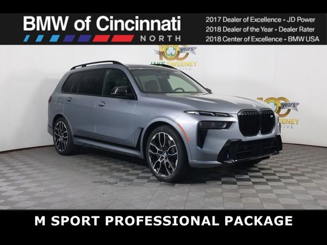 2025 BMW X7 M60i