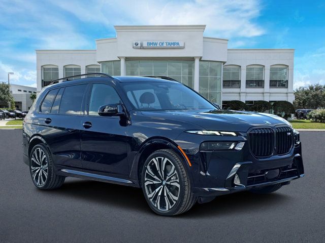 2025 BMW X7 M60i