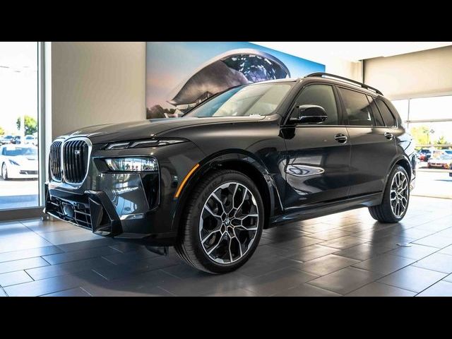 2025 BMW X7 M60i