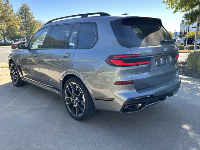 2025 BMW X7 M60i