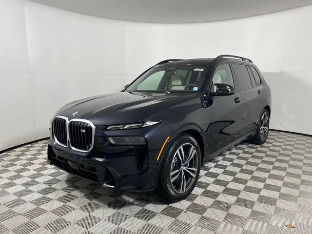 2025 BMW X7 M60i