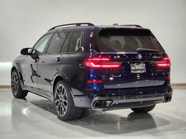 2025 BMW X7 M60i