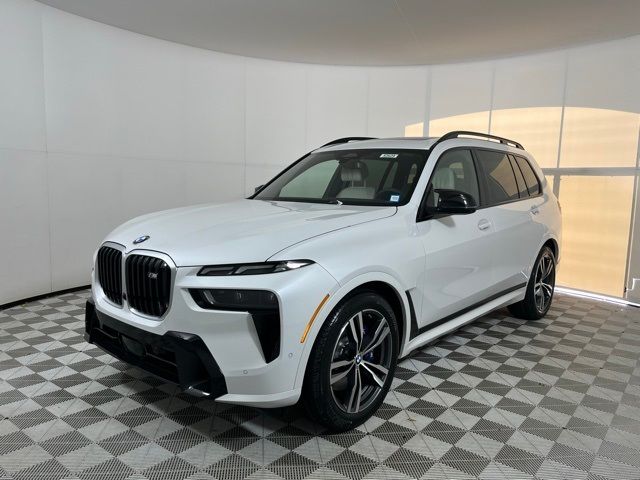 2025 BMW X7 M60i