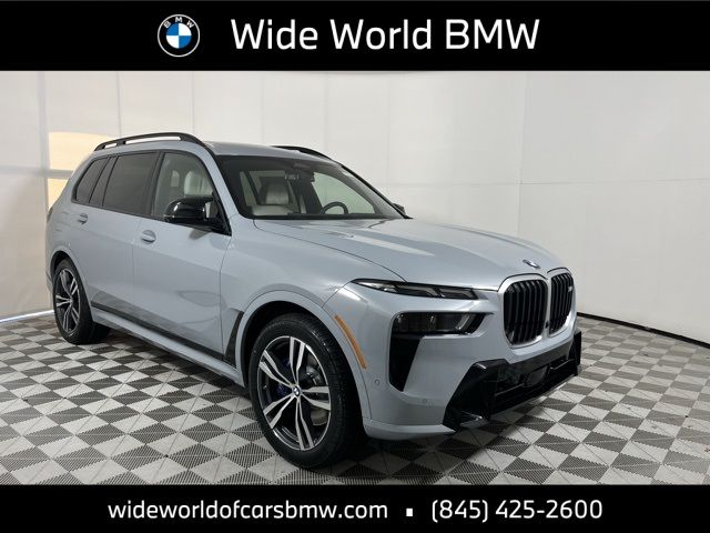 2025 BMW X7 M60i