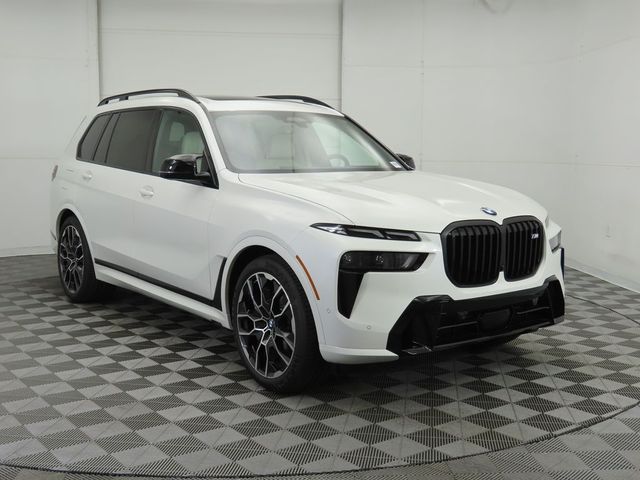 2025 BMW X7 M60i