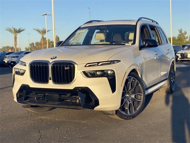 2025 BMW X7 M60i