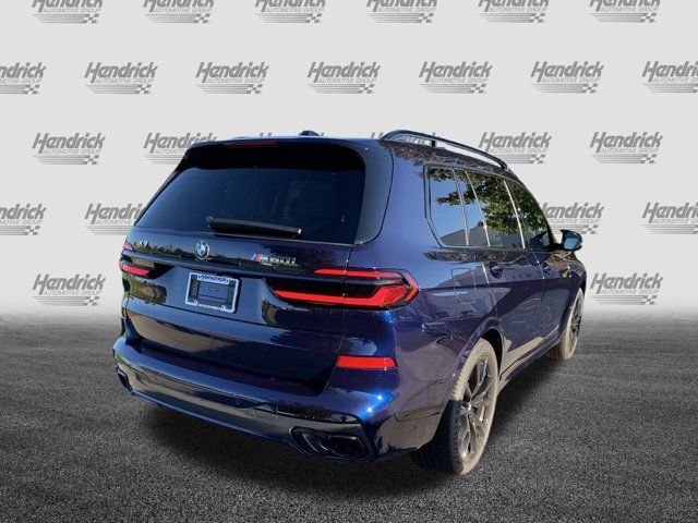 2025 BMW X7 M60i