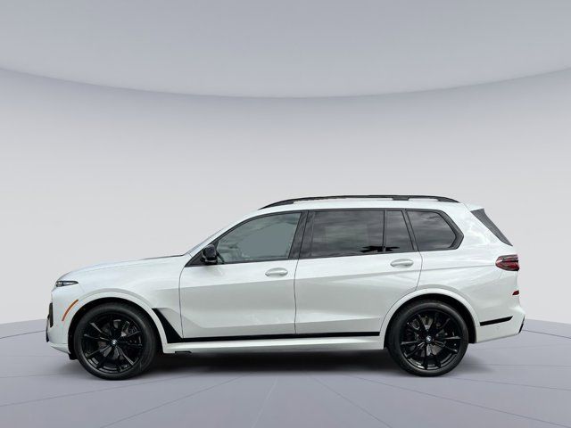 2025 BMW X7 M60i