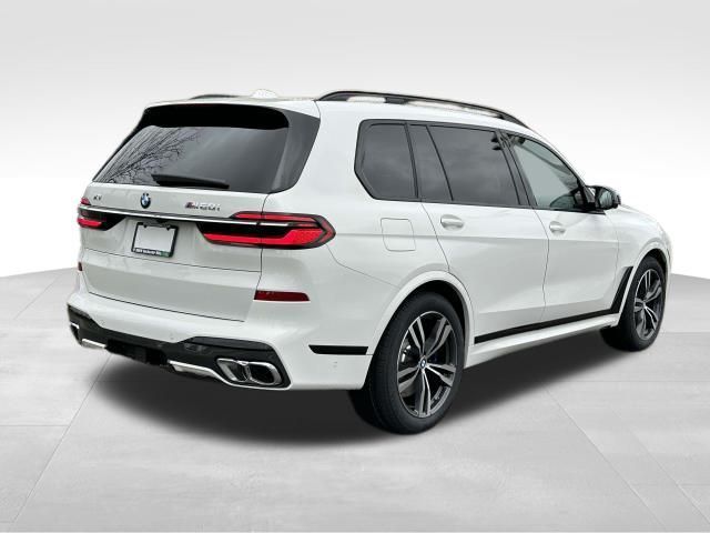 2025 BMW X7 M60i