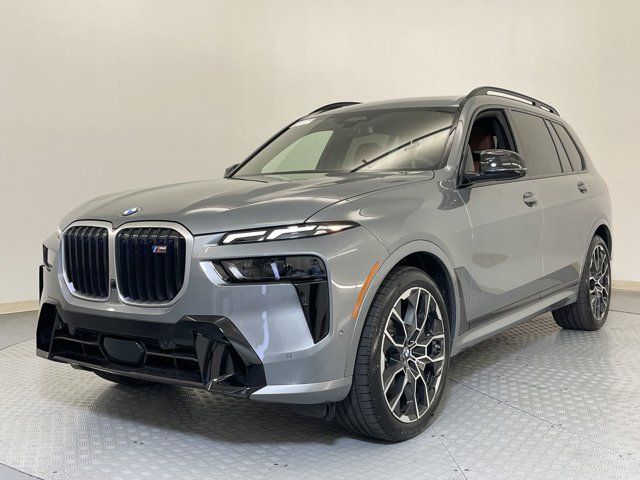 2025 BMW X7 M60i