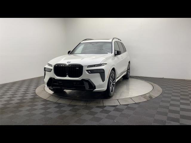 2025 BMW X7 M60i