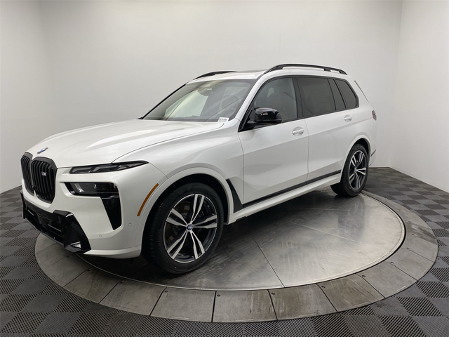 2025 BMW X7 M60i