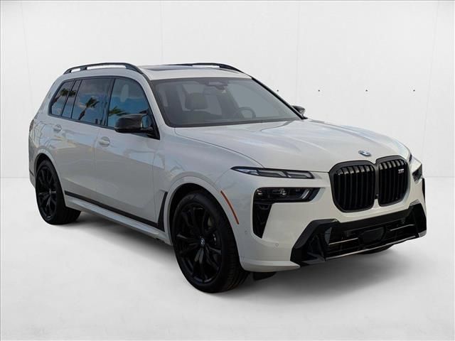 2025 BMW X7 M60i