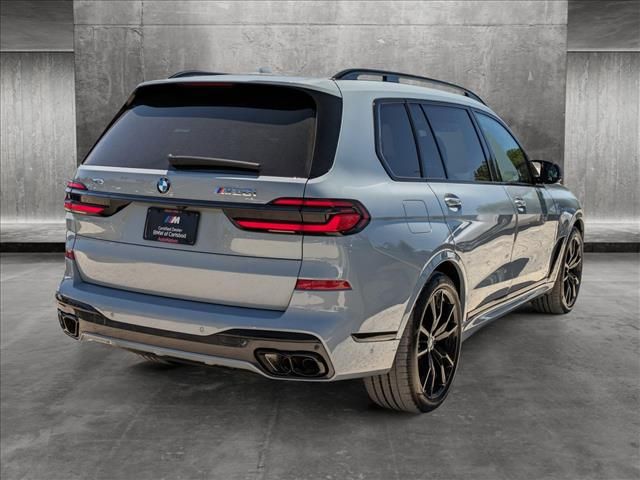 2025 BMW X7 M60i