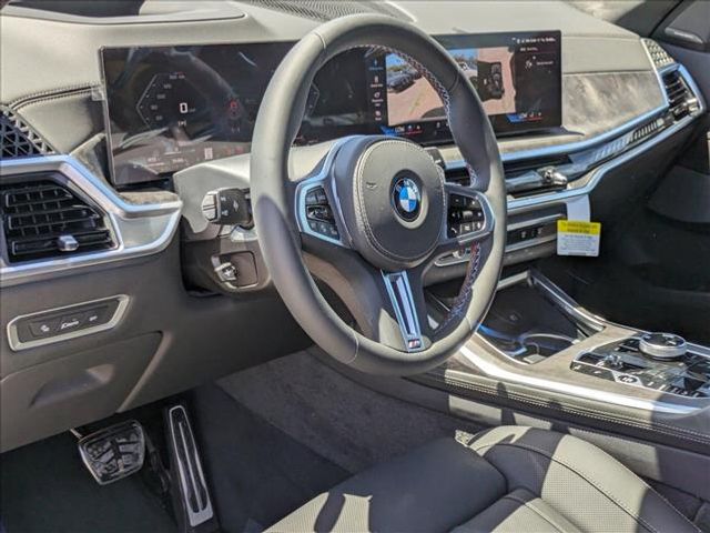 2025 BMW X7 M60i