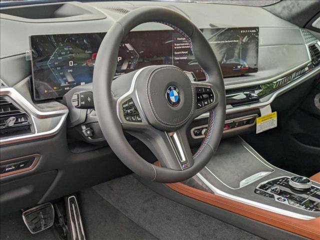 2025 BMW X7 M60i