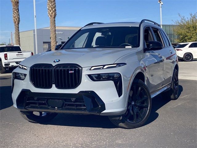 2025 BMW X7 M60i