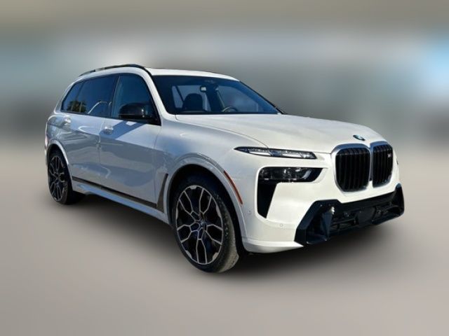 2025 BMW X7 M60i