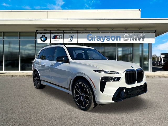 2025 BMW X7 M60i