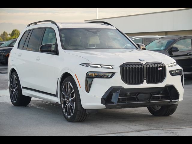 2025 BMW X7 M60i