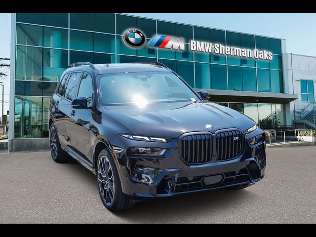 2025 BMW X7 M60i