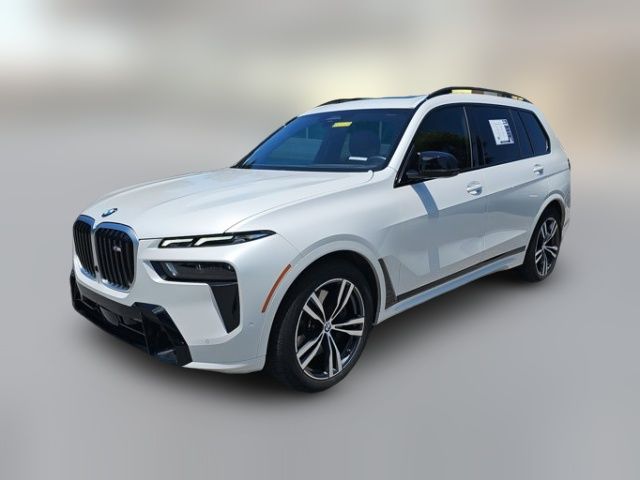 2025 BMW X7 M60i