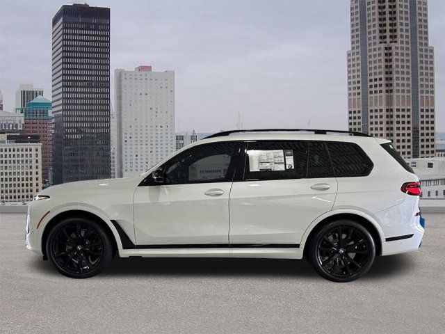 2025 BMW X7 M60i