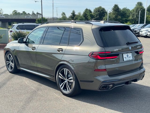 2025 BMW X7 M60i