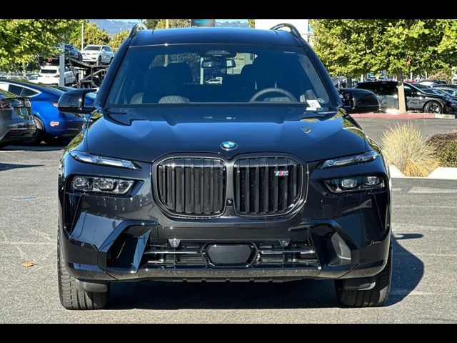 2025 BMW X7 M60i