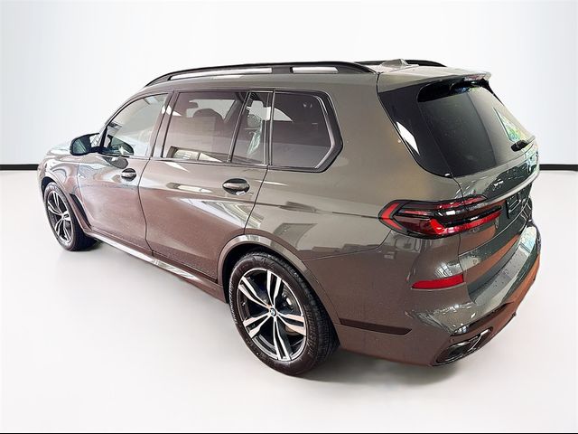 2025 BMW X7 M60i