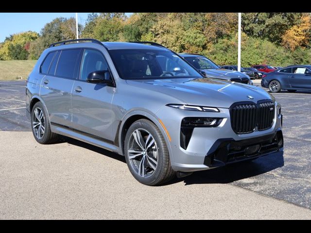 2025 BMW X7 M60i