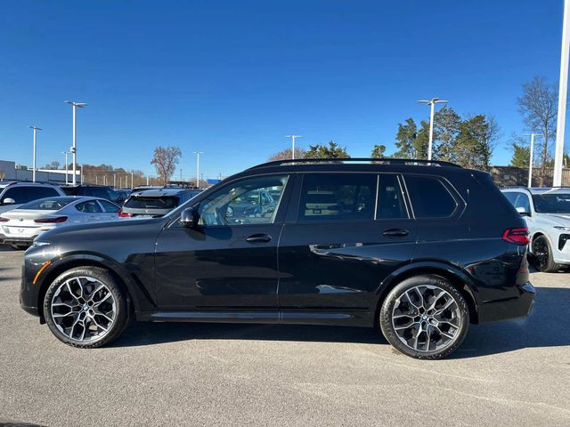 2025 BMW X7 M60i