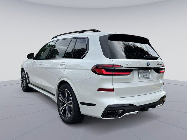 2025 BMW X7 M60i