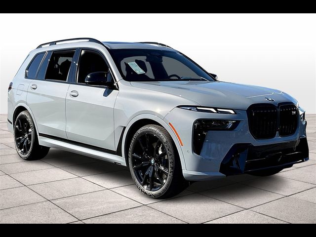 2025 BMW X7 M60i