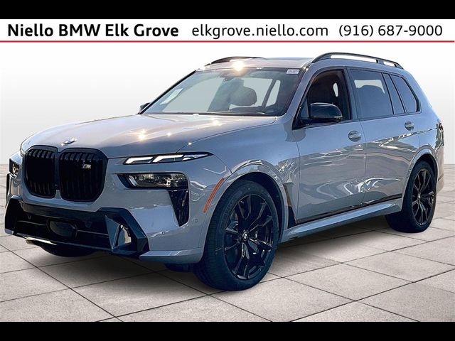 2025 BMW X7 M60i